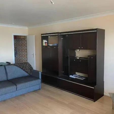 Stunning 1-bed In Beach-view Lägenhet *