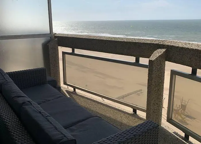 Apartment Stunning 1-bed In Beach-view *